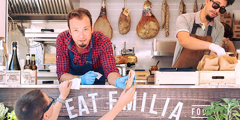 Eat Emilia: ritrovarsi dopo 20 anni per portare in tutta Italia la vera tigella emiliana