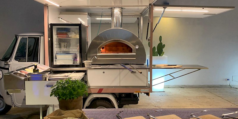 L’ape de Il Gattopardo: il catering su tre ruote che porta la bontà della pizza per le strade siciliane!